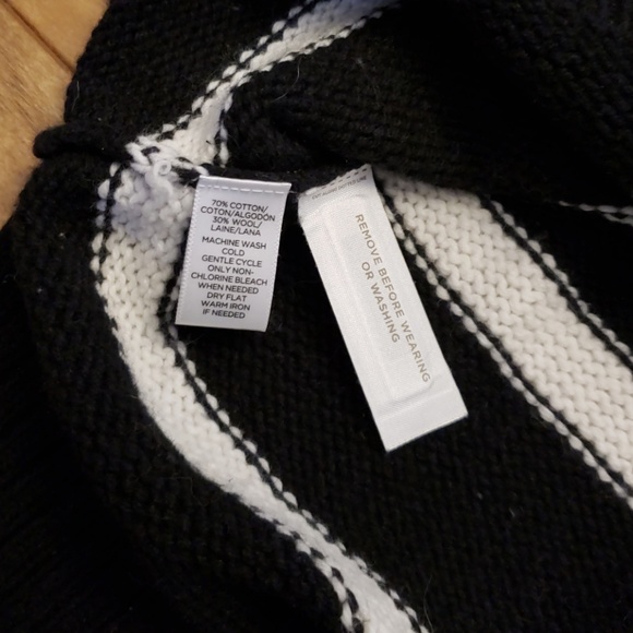 Black and White Striped Crewneck Sweater - Picture 5 of 5